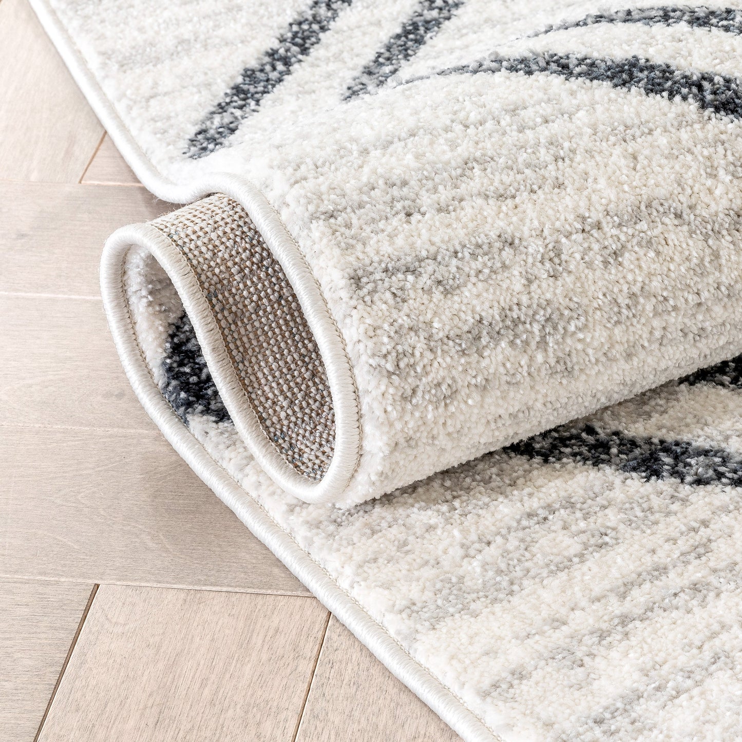 Reeve Modern Chevron Zig-Zag Grey Ivory Kids Rug KEN-37