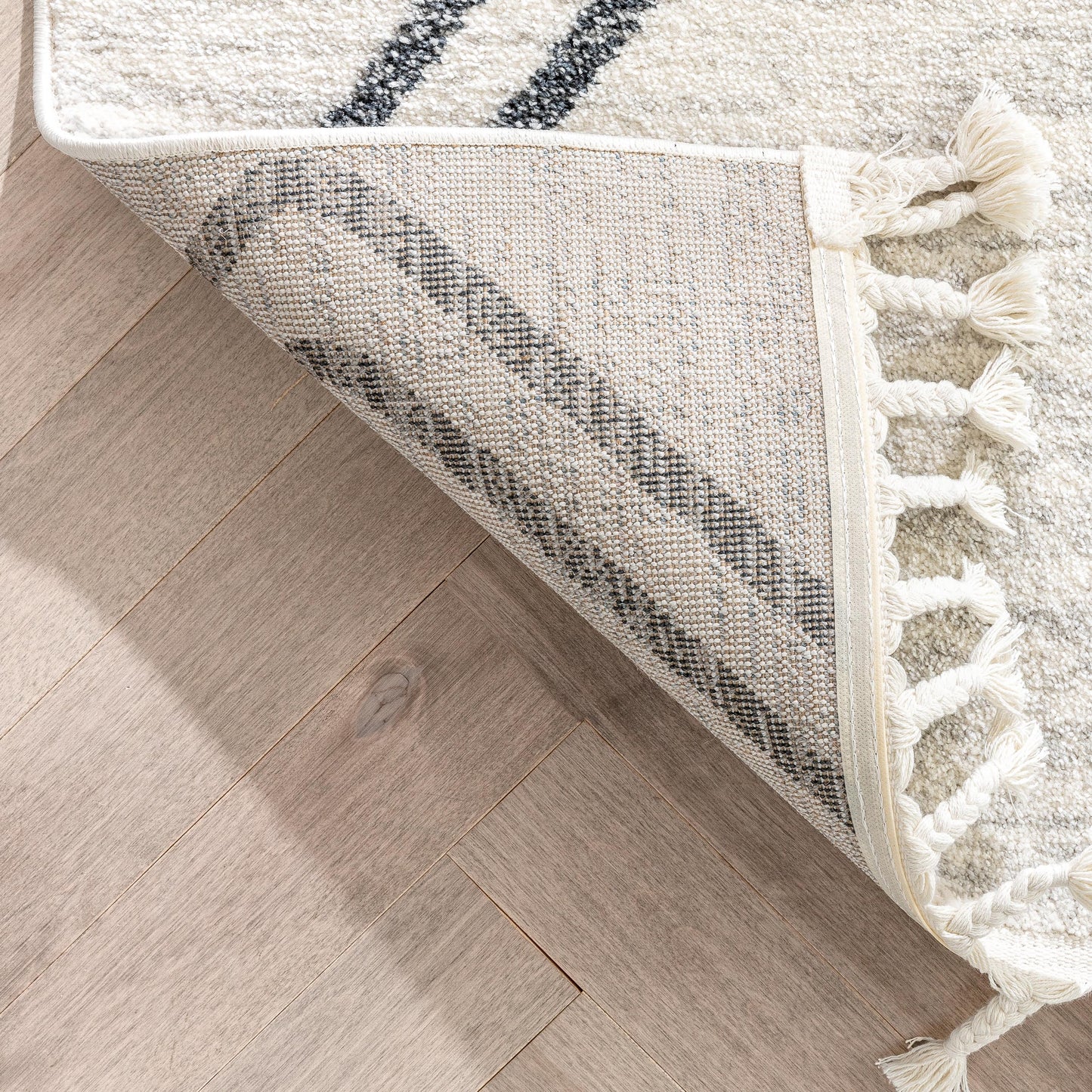 Reeve Modern Chevron Zig-Zag Grey Ivory Kids Rug KEN-37