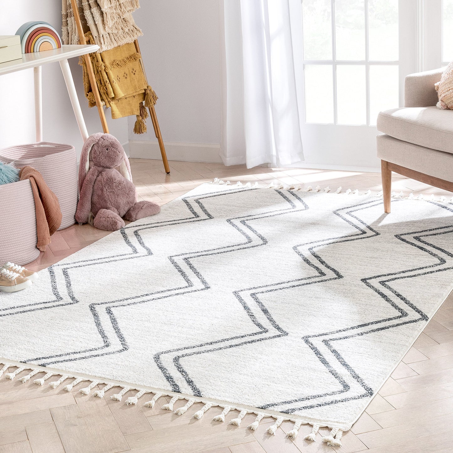 Reeve Modern Chevron Zig-Zag Grey Ivory Kids Rug KEN-37