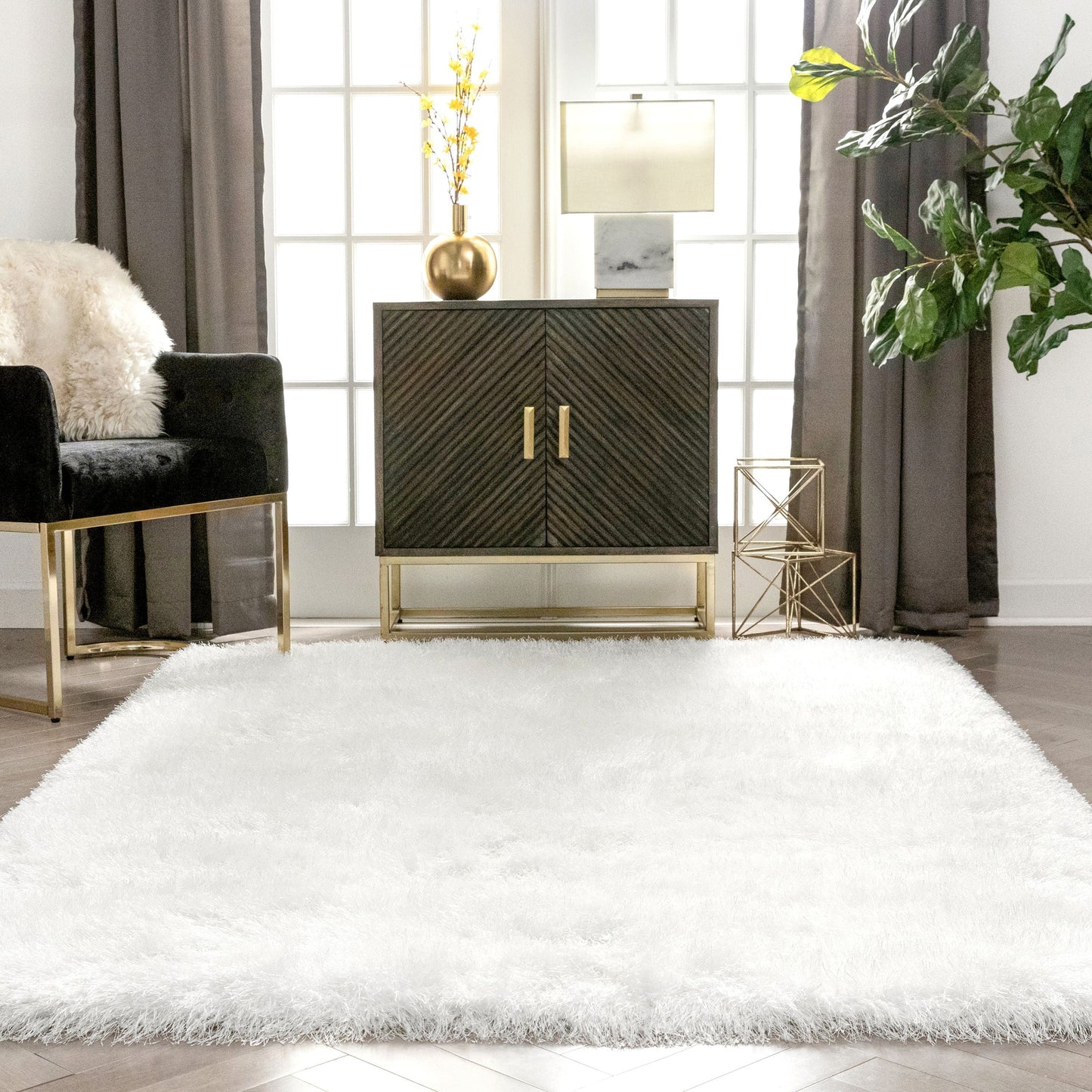 Chie Glam Solid Ultra-Soft White Shag Rug KU-11