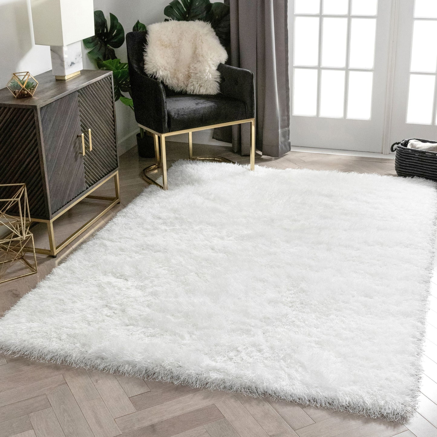 Chie Glam Solid Ultra-Soft White Shag Rug KU-11