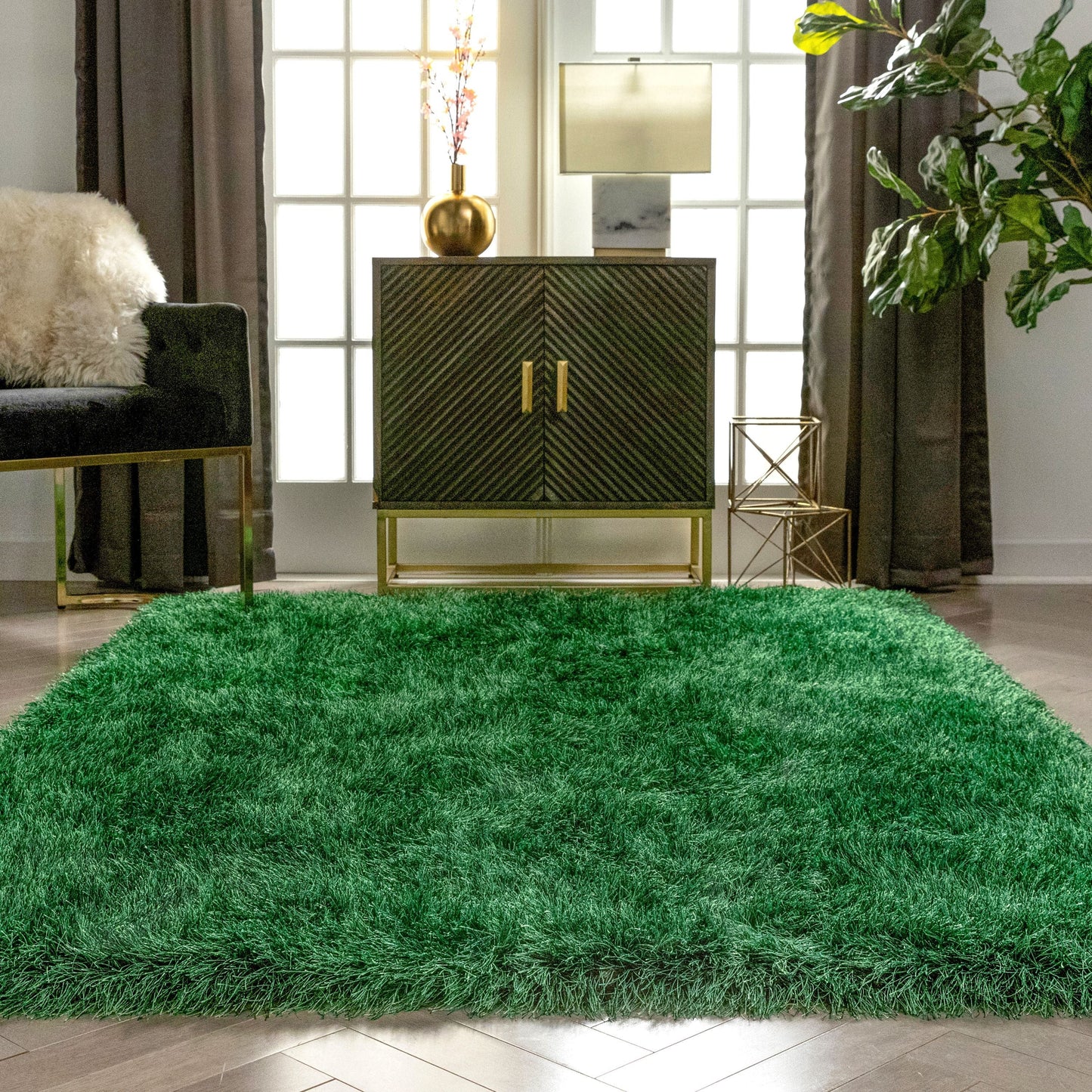 Chie Glam Solid Ultra-Soft Green Shag Rug KU-15