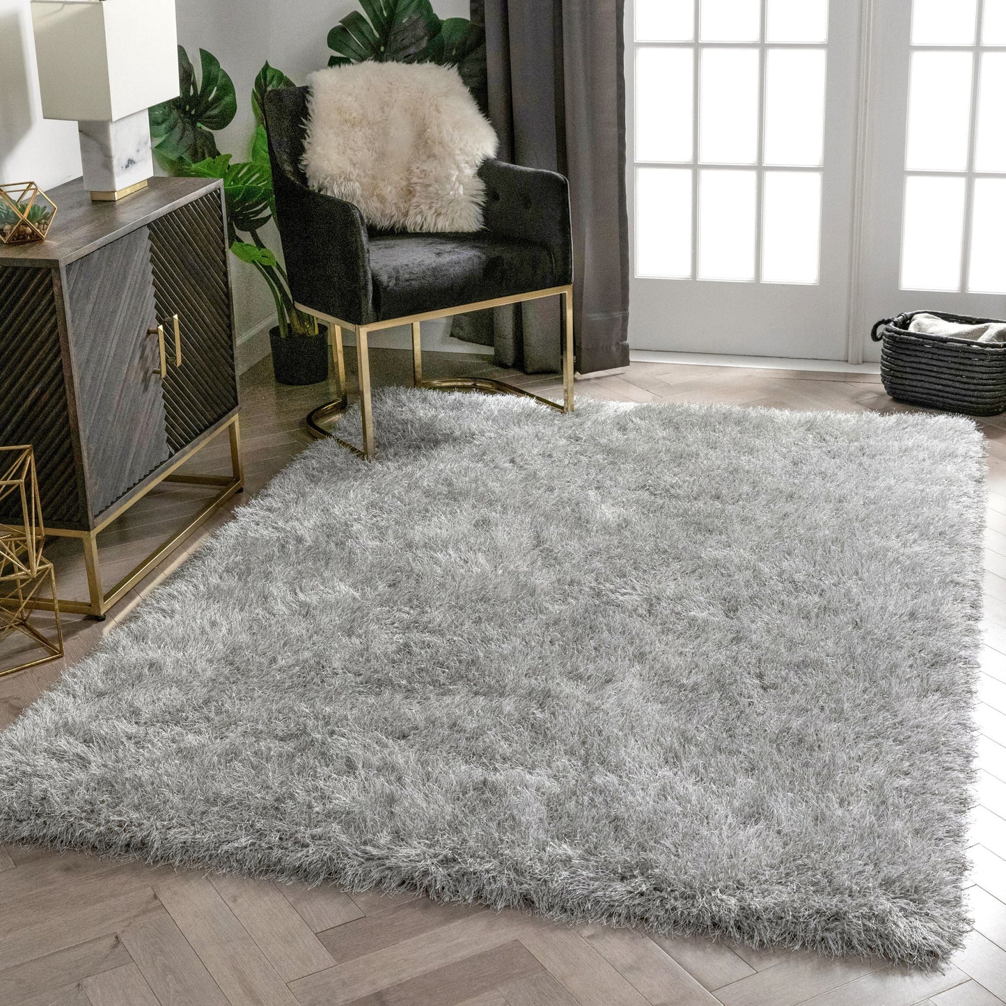 Chie Glam Solid Ultra-Soft Grey Shag Rug KU-17