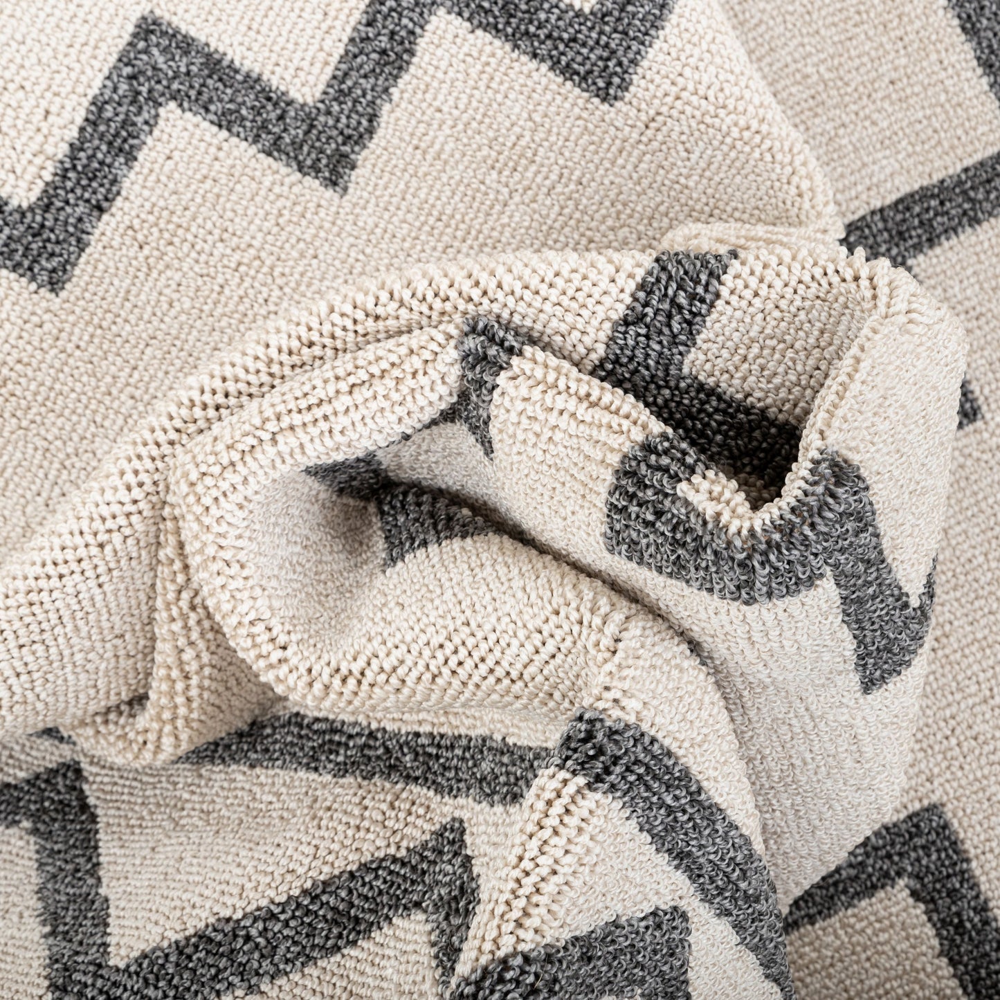 Mica Southwestern Tribal Geometric Ivory Kilim-Style Rug LDL-22