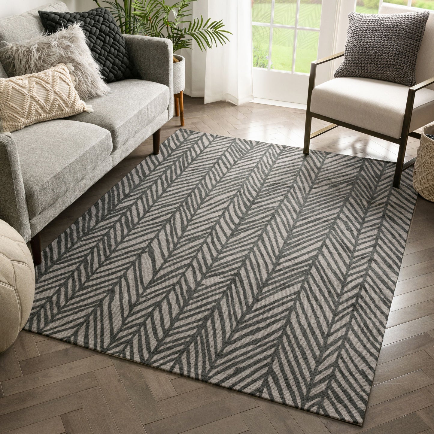 Rimini Contemporary Geometric Pattern Black Kilim-Style Rug LL-127