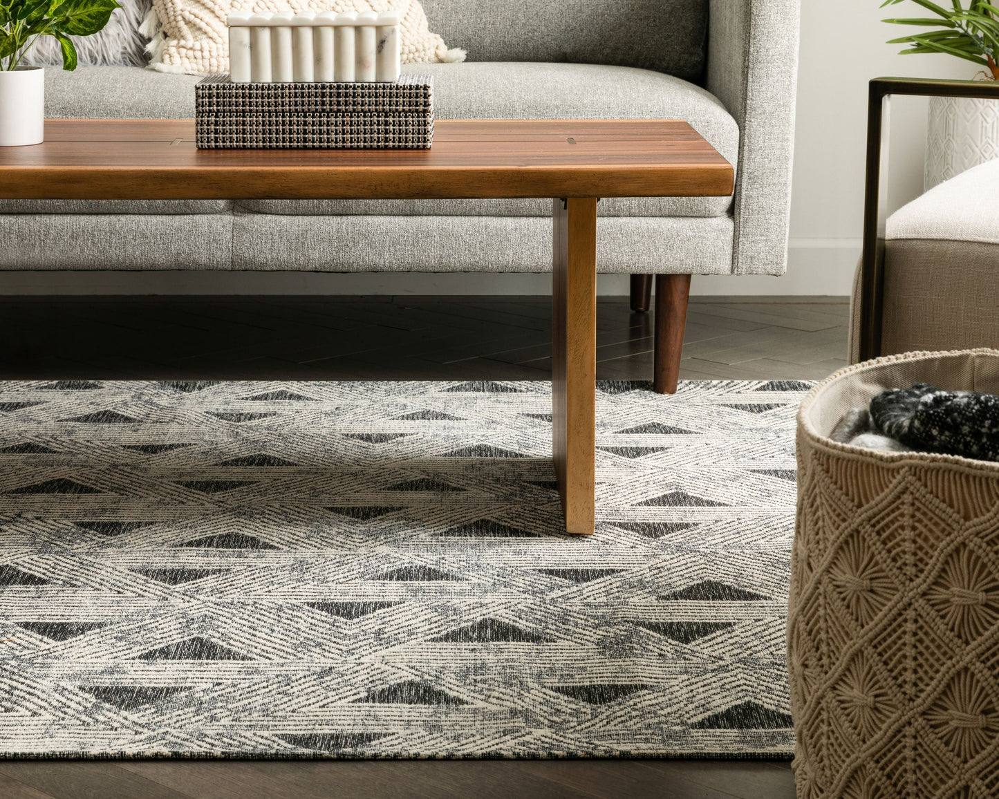 Veria Mid-Century Modern Geometric Grey Kilim-Style Rug LL-137