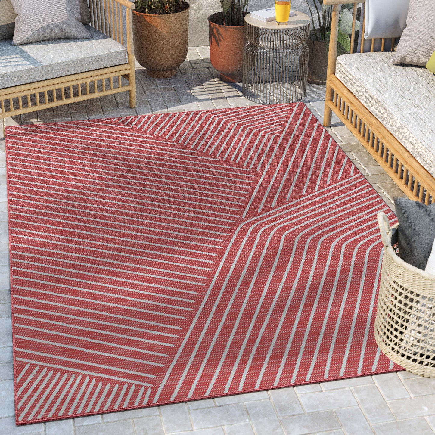 Linden Modern Stripes Indoor/Outdoor Red Flat-Weave Rug MED-160