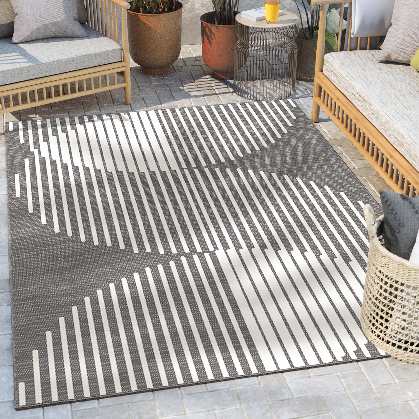 Alder Modern Stripes Indoor/Outdoor Ivory Grey Flat-Weave Rug MED-172