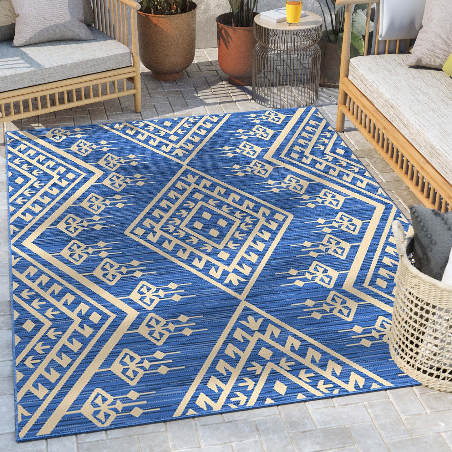 Cascade Tribal Diamond Pattern Indoor/Outdoor Blue Flat-Weave Rug MED-194
