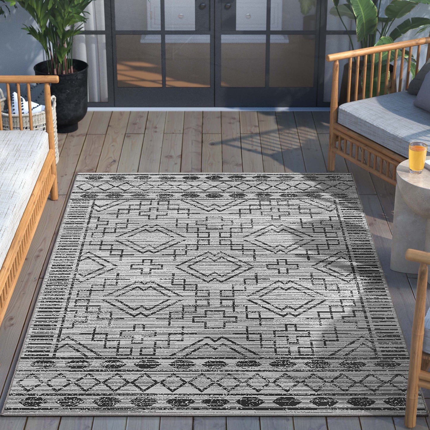Quay Tribal Indoor/Outdoor Grey Flat-Weave Rug MED-207