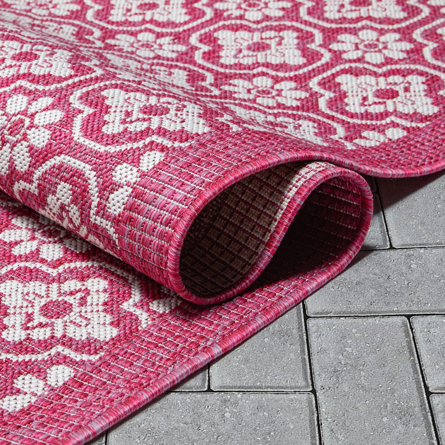 Manola Tribal Indoor/Outdoor Fuschia Flat-Weave Rug MED-239