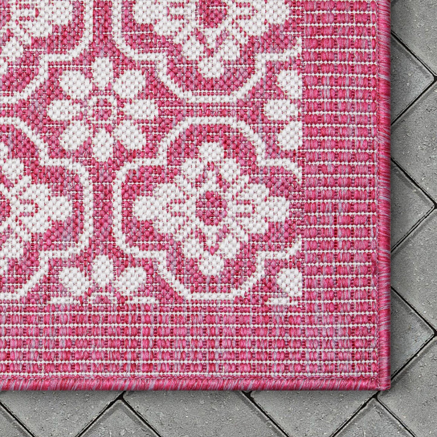Manola Tribal Indoor/Outdoor Fuschia Flat-Weave Rug MED-239