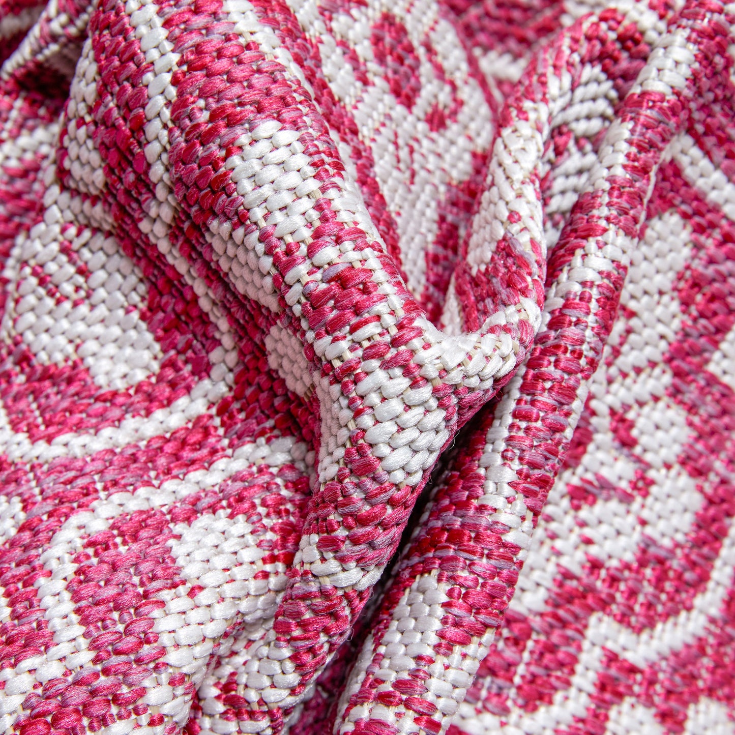 Manola Tribal Indoor/Outdoor Fuschia Flat-Weave Rug MED-239
