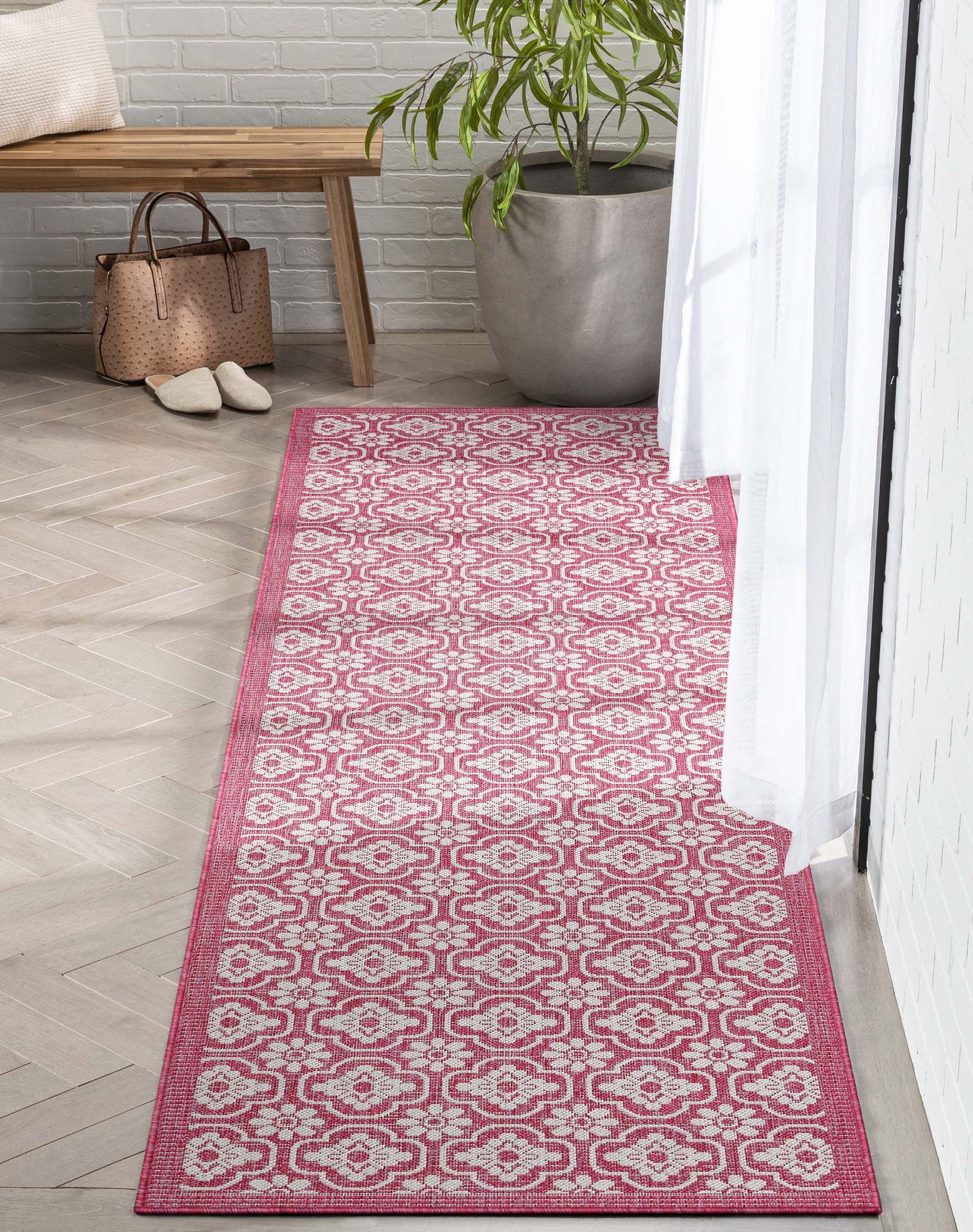 Manola Tribal Indoor/Outdoor Fuschia Flat-Weave Rug MED-239