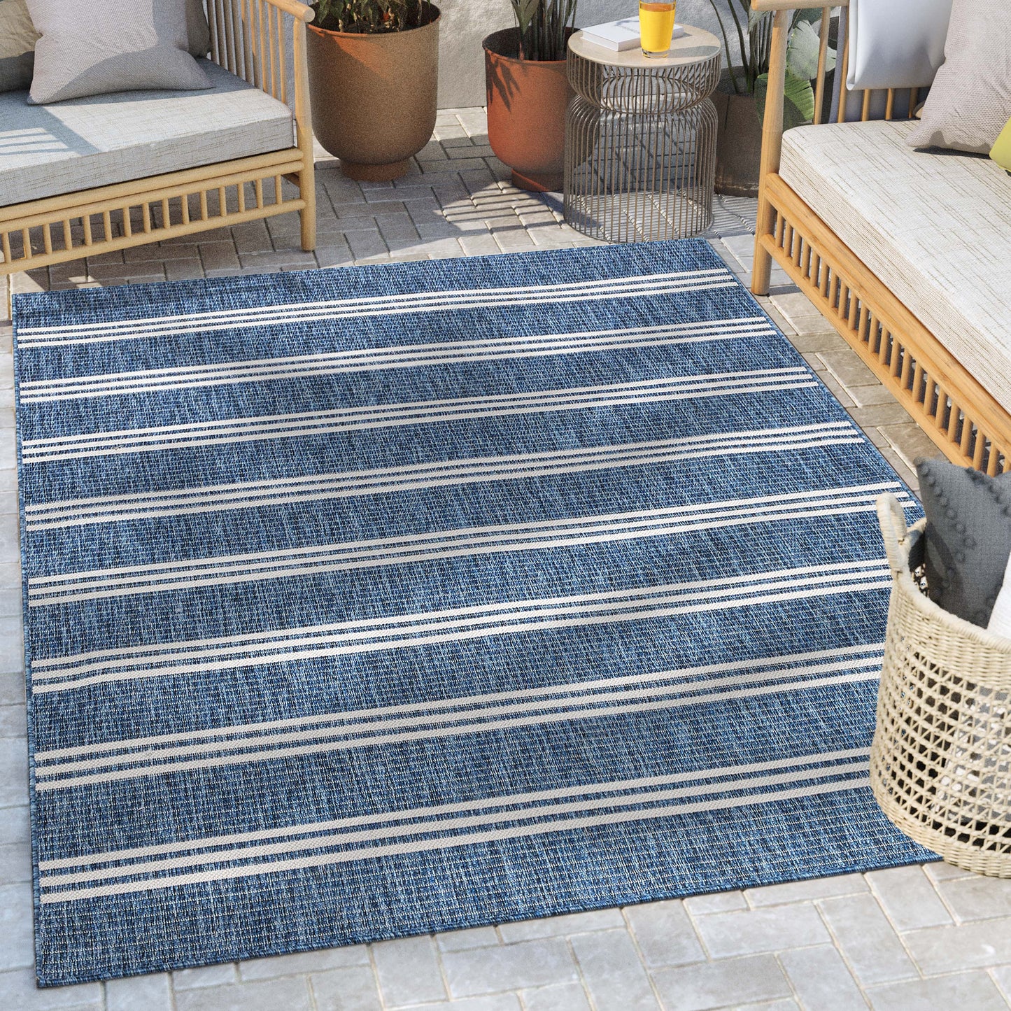 Catalina Modern Stripes Indoor/Outdoor Blue Flat-Weave Rug MED-254