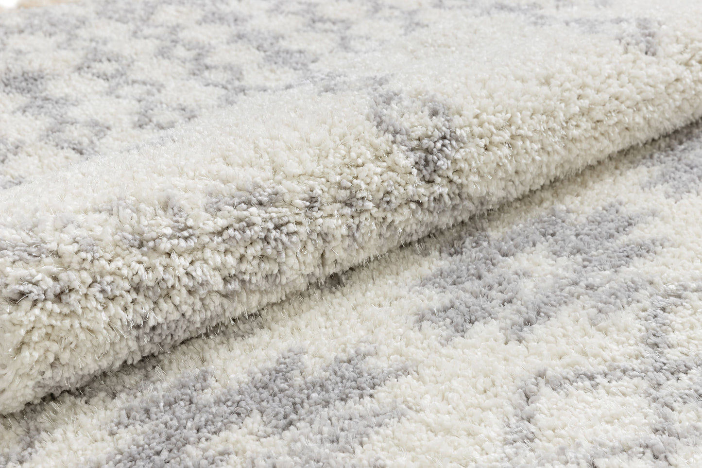 Tozi Moroccan Tribal Beige Shag Rug MEL-32