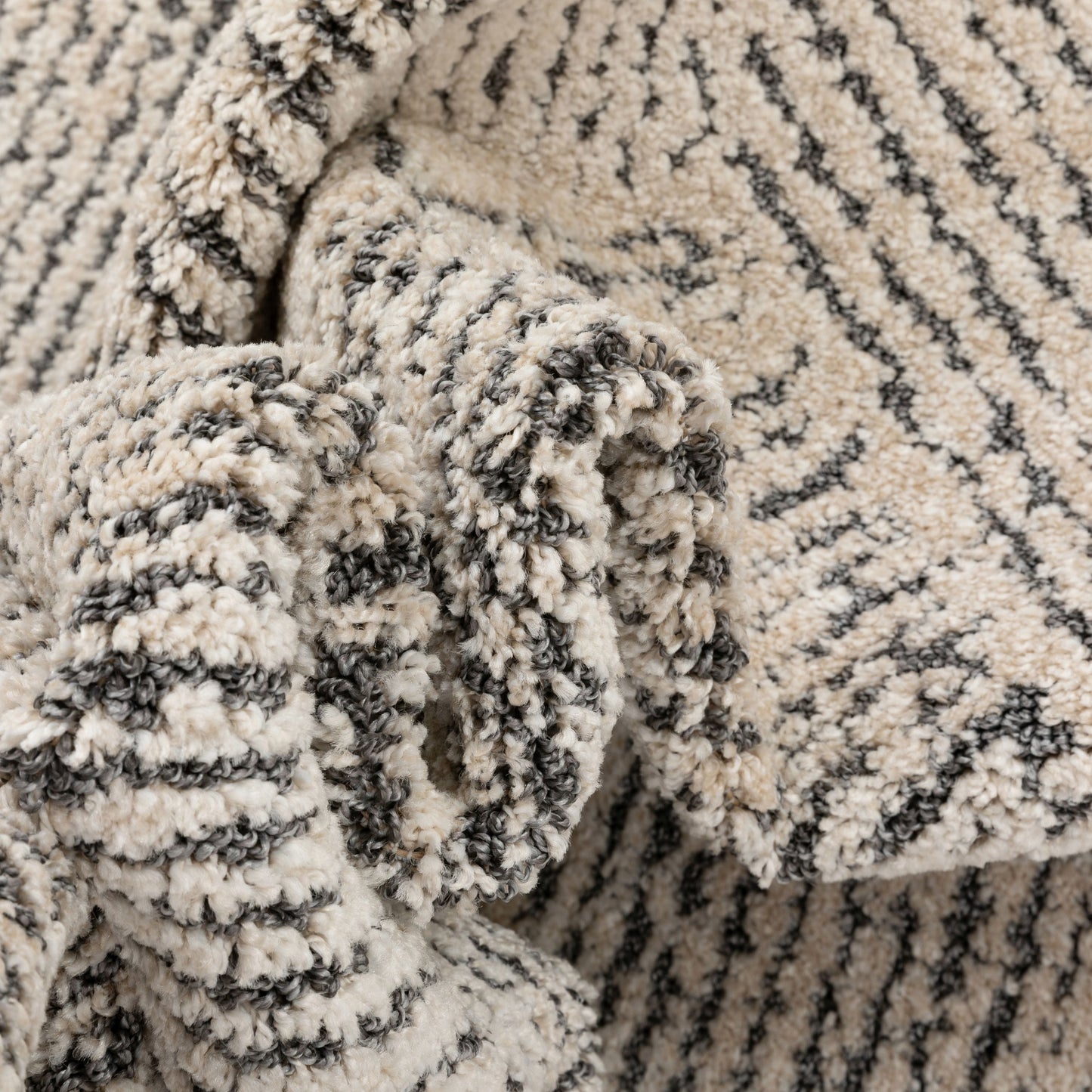 Enzo Tribal Geometric Lines Beige Distressed High-Low Rug MG-112