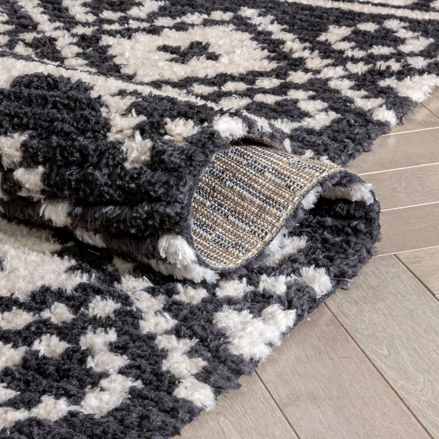 Nokomis Tribal Diamond Lattice Pattern Grey High-Low Textured Pile Rug MYA-17