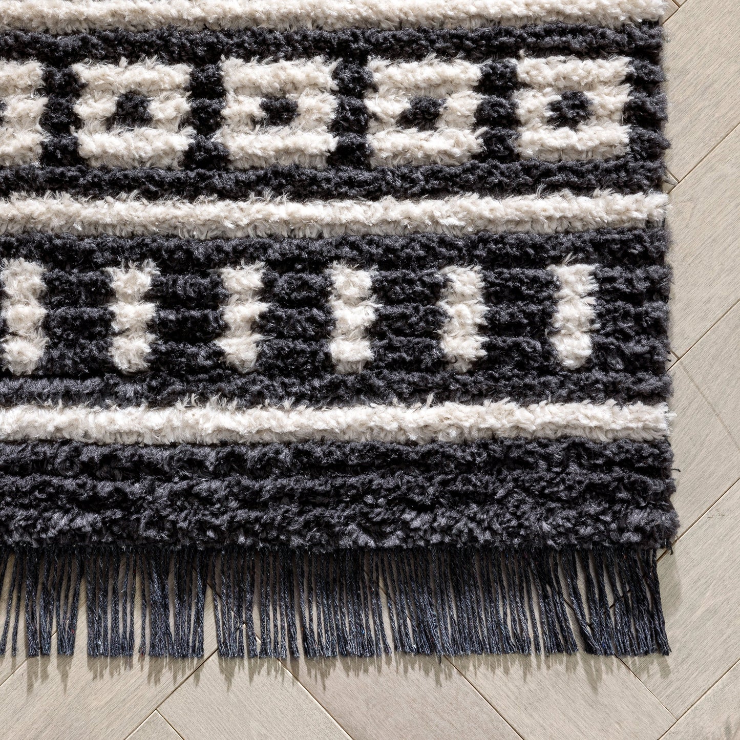 Nokomis Tribal Diamond Lattice Pattern Grey High-Low Textured Pile Rug MYA-17