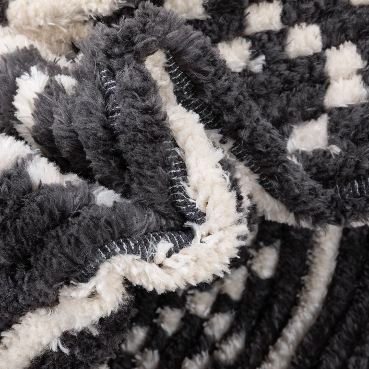 Nokomis Tribal Diamond Lattice Pattern Grey High-Low Textured Pile Rug MYA-17
