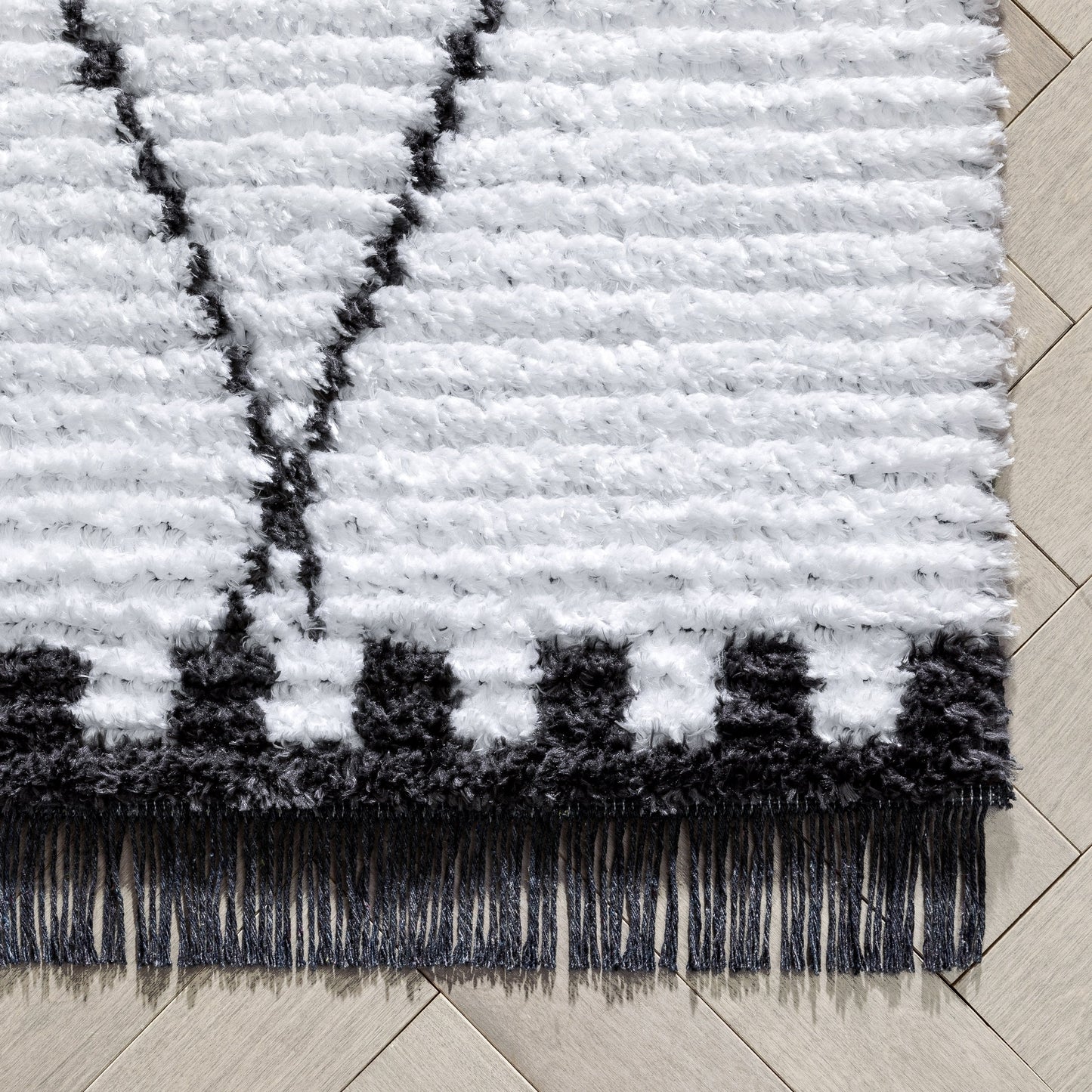 Soyala Tribal Diamond Lattice Pattern Grey High-Low Textured Pile Rug MYA-47