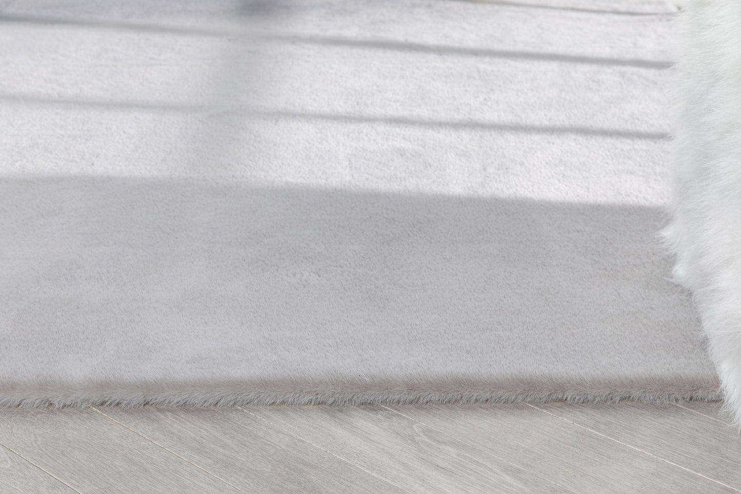 Crest Modern Glam Faux Fur Plush White Shag Rug OPA-12