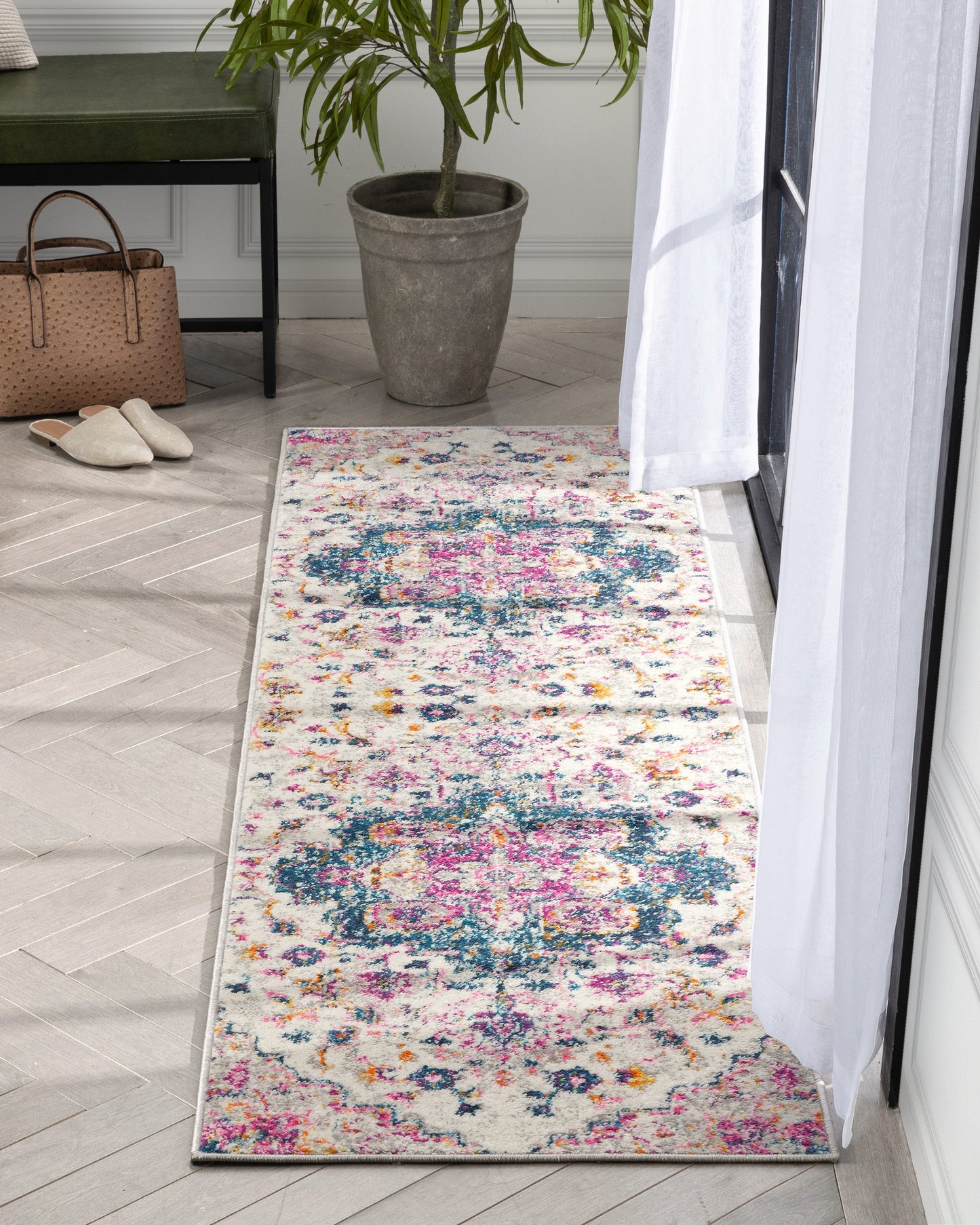 Taura Bohemian Oriental Perisan Fuchsia Rug PAL-19
