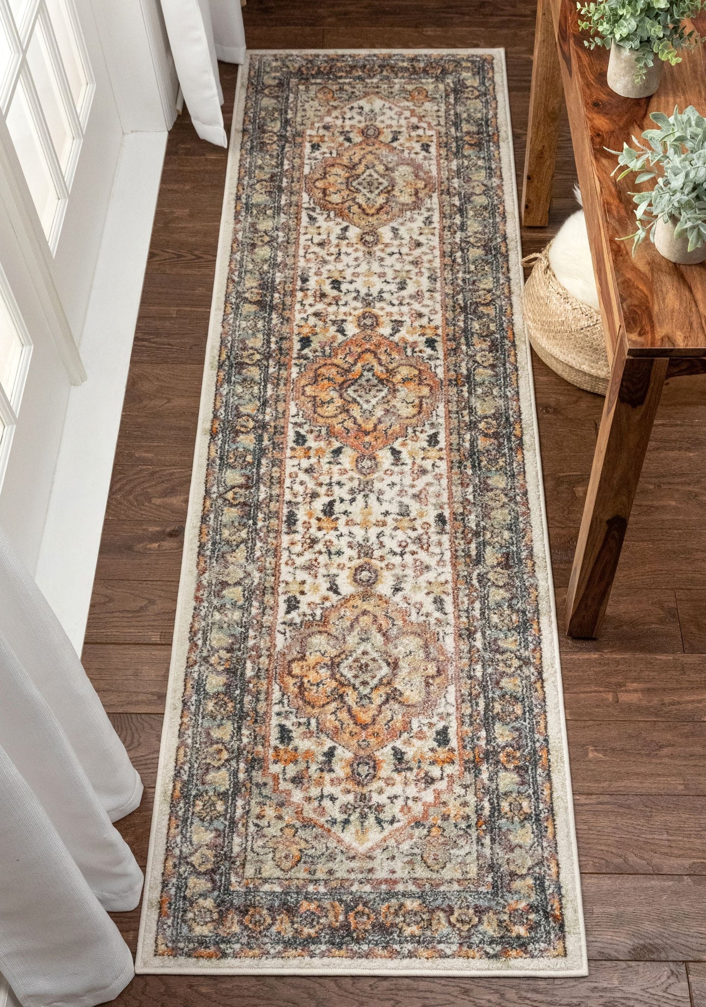 Carno Bohemian Eclectic Persian Beige Rug RO-122