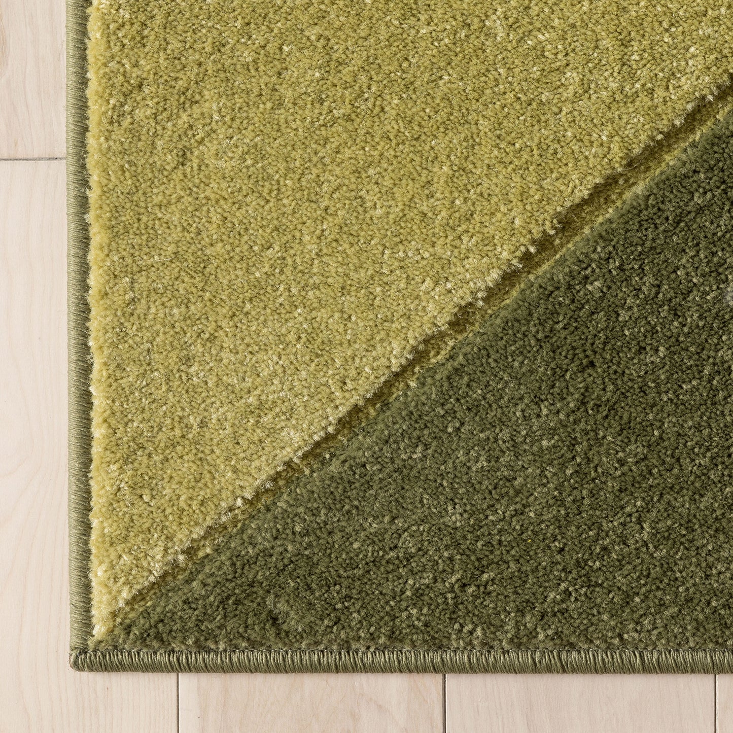 Tamara Glam Geometric Triangles Green High-Low Rug RU-195