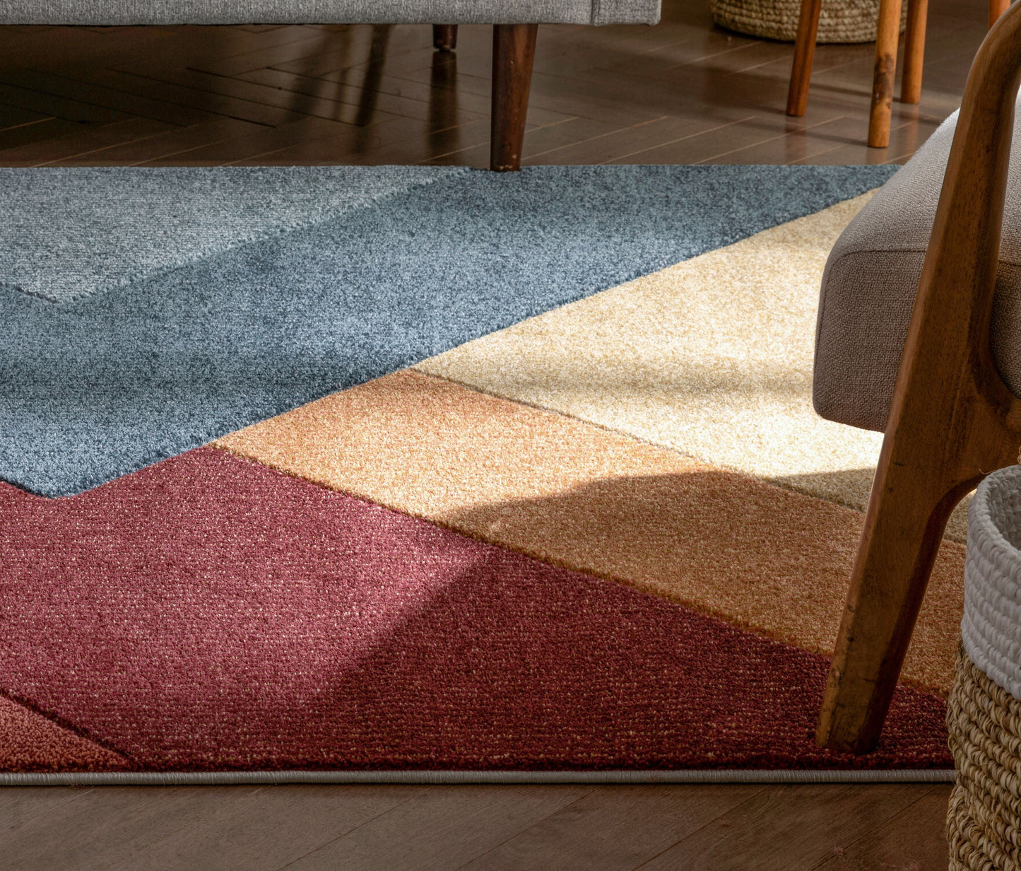 Alma Mid-Century Modern Geometric Triangle Pattern Multi Distressed High-Low Rug RU-206
