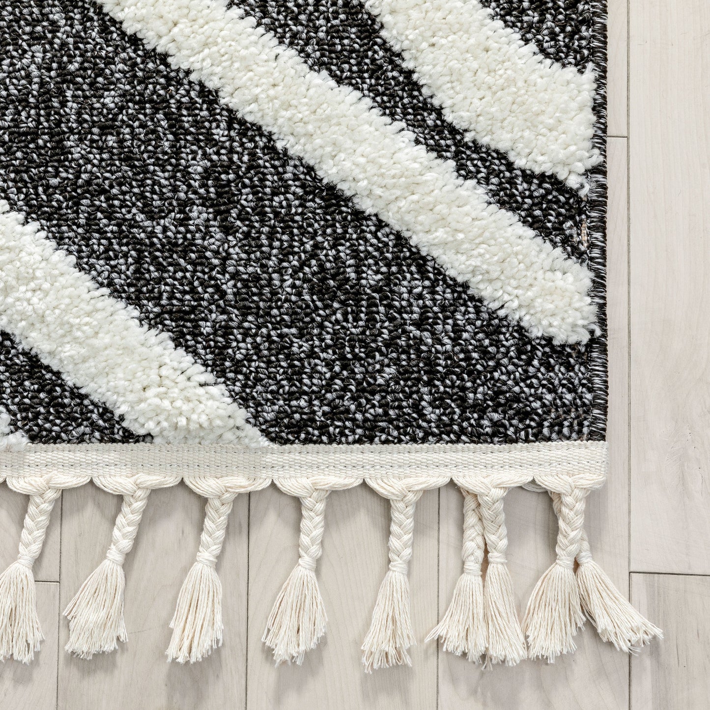 Lydia Contemporary Coastal Geometric Black High-Low Textured Rug SAL-103