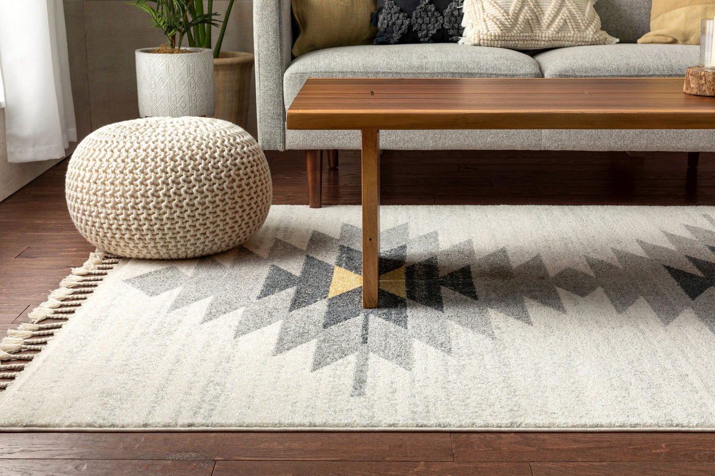 Moto Tribal Southwestern Ivory Rug SE-212