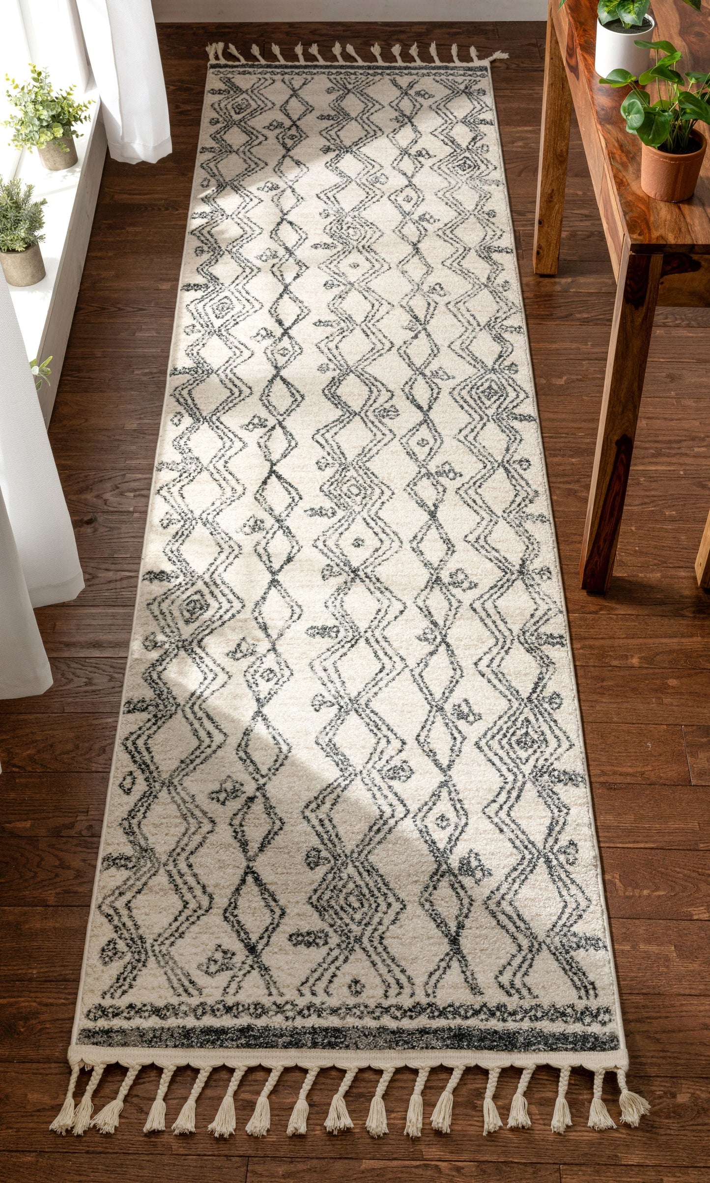 Darcy Modern Farmhouse Tribal Pattern Ivory Rug SE-232