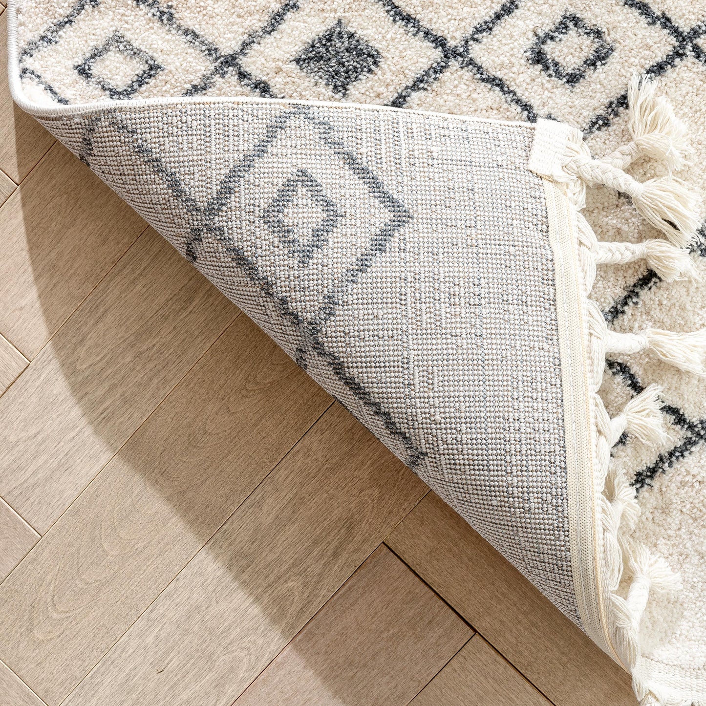 Transistora Nordic Tribal Trellis Pattern Charcoal Ivory Rug SE-283