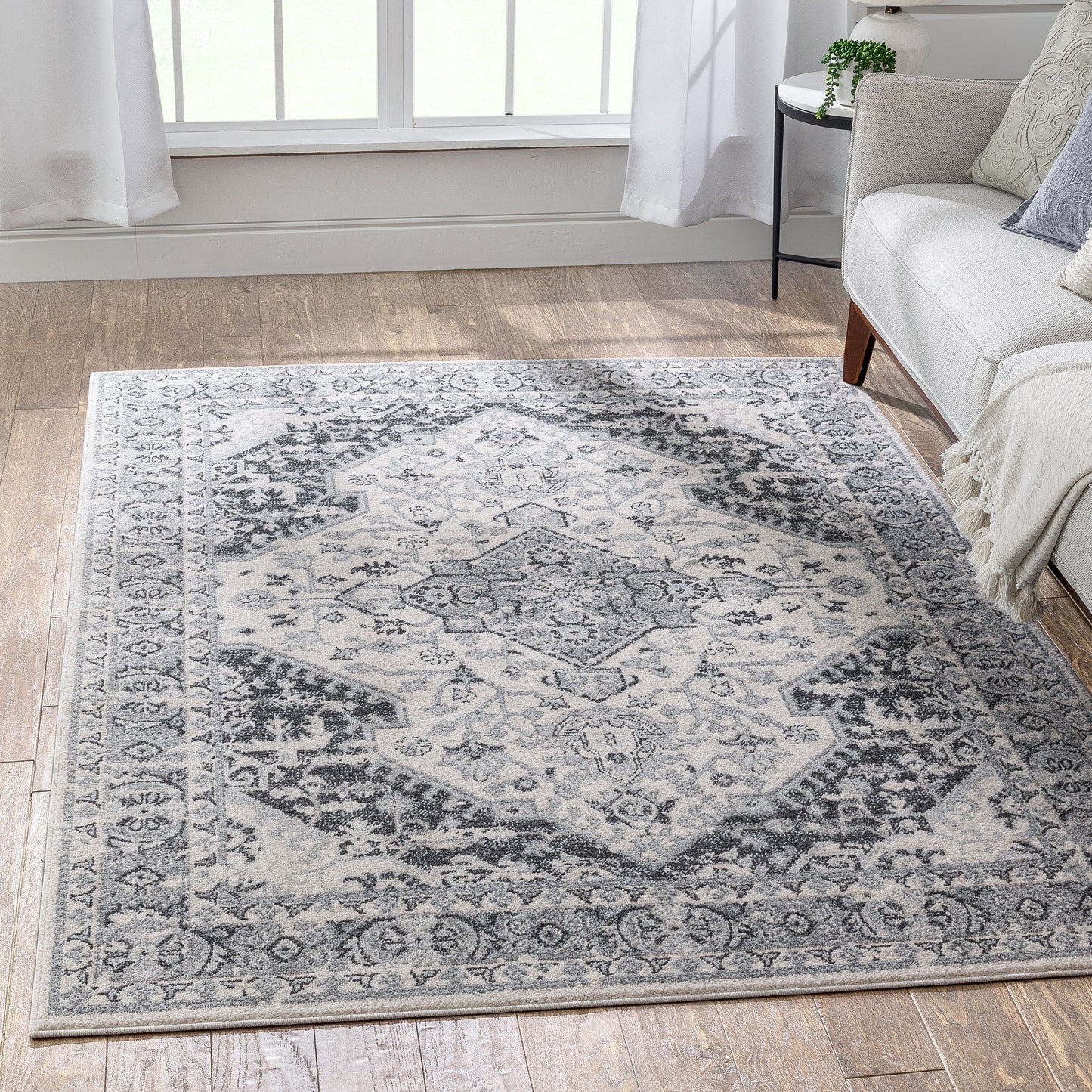 Monza Vintage Medallion Oriental Grey Rug TOP-37