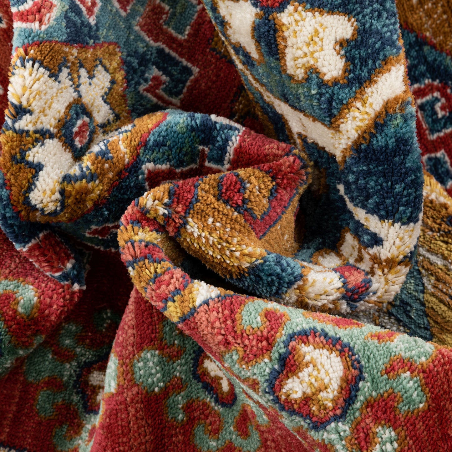 Perry Southwestern Tribal Medallion Bohemian Crimson Rug TU-160