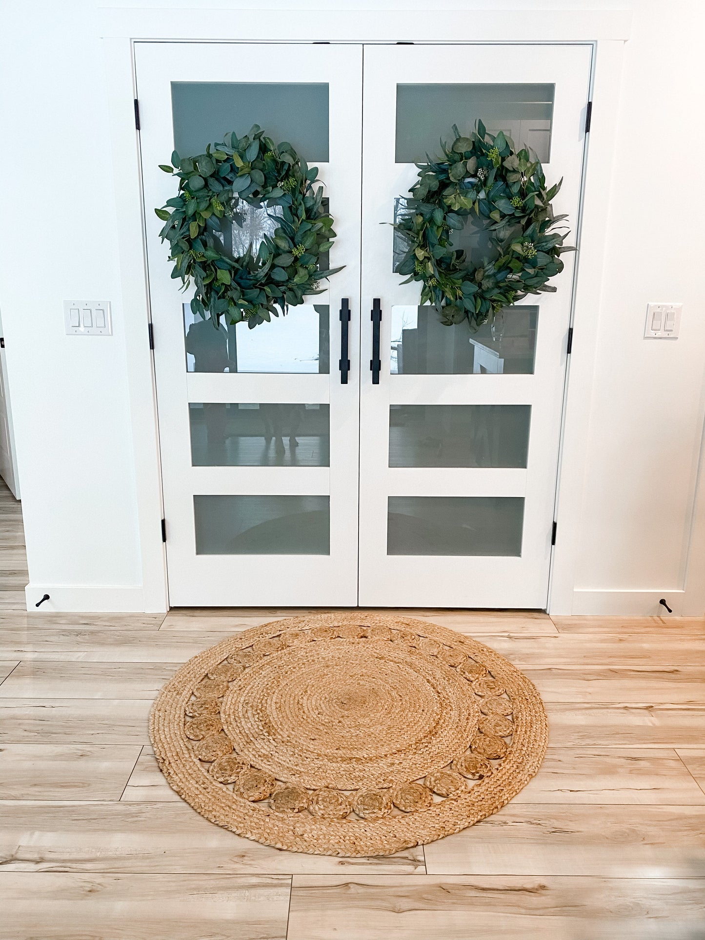 Oleana Farmhouse Jute Rug Hand-Woven Basket Weave Jute Rug Geometric Pattern Natural Color EVA-52
