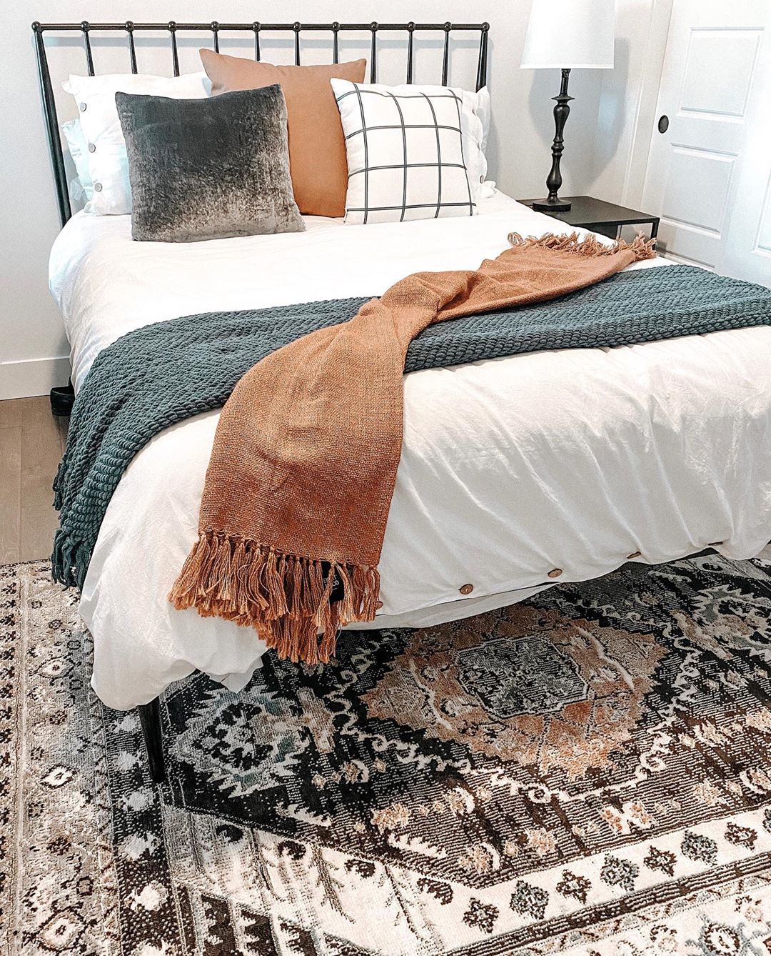 Julita Vintage Bohemian Aztec Tribal Black Rug IND-43