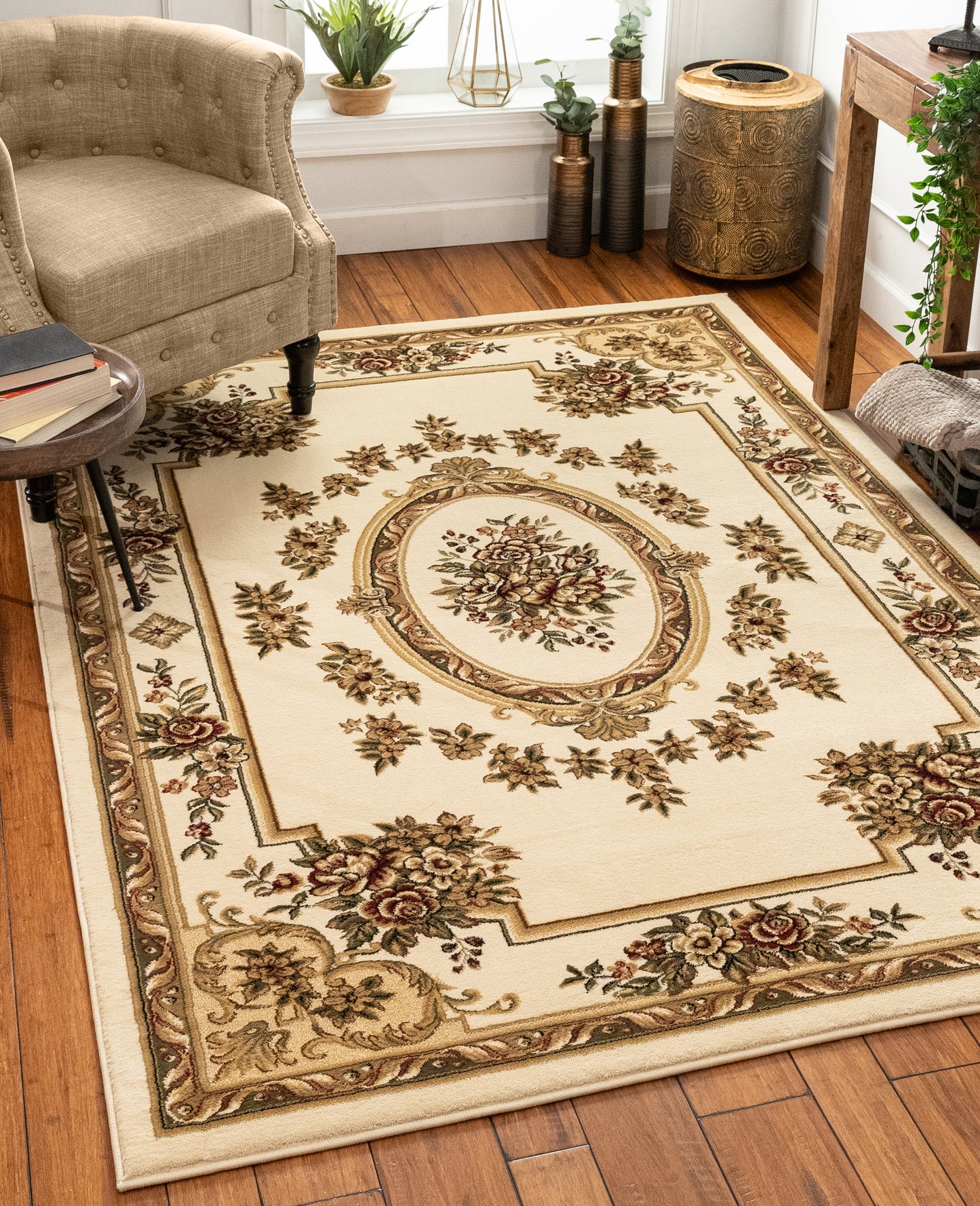 Le Petit Palais Ivory Traditional Rug 3632