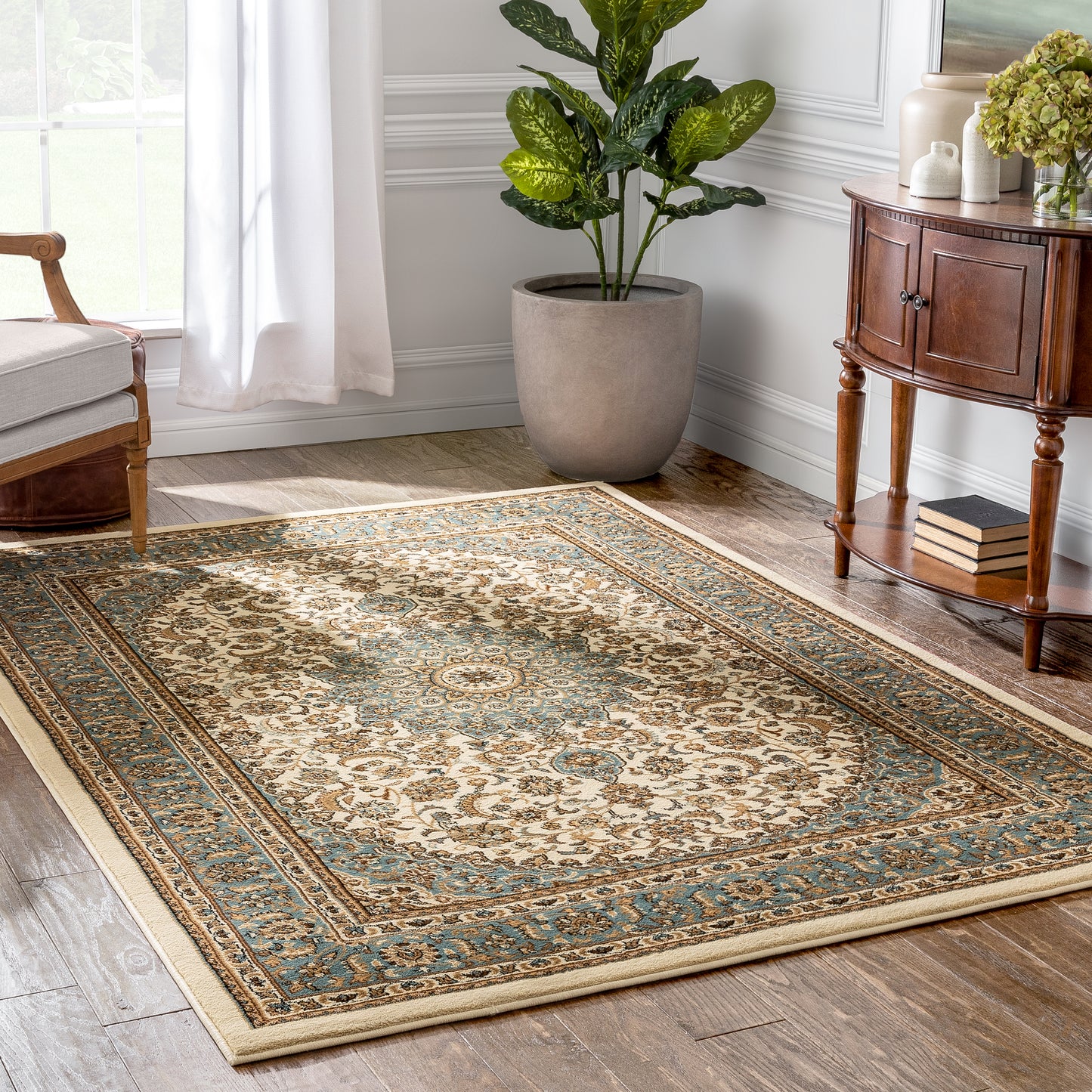 Aviva Ivory Traditional Rug 3642