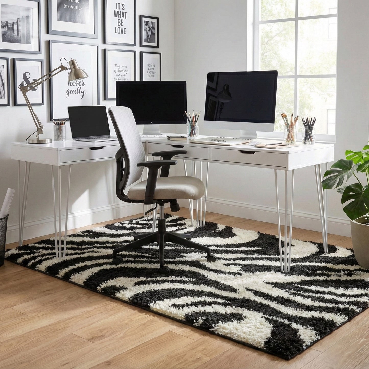 Safari Zebra Black Contemporary Shag Rug 7033