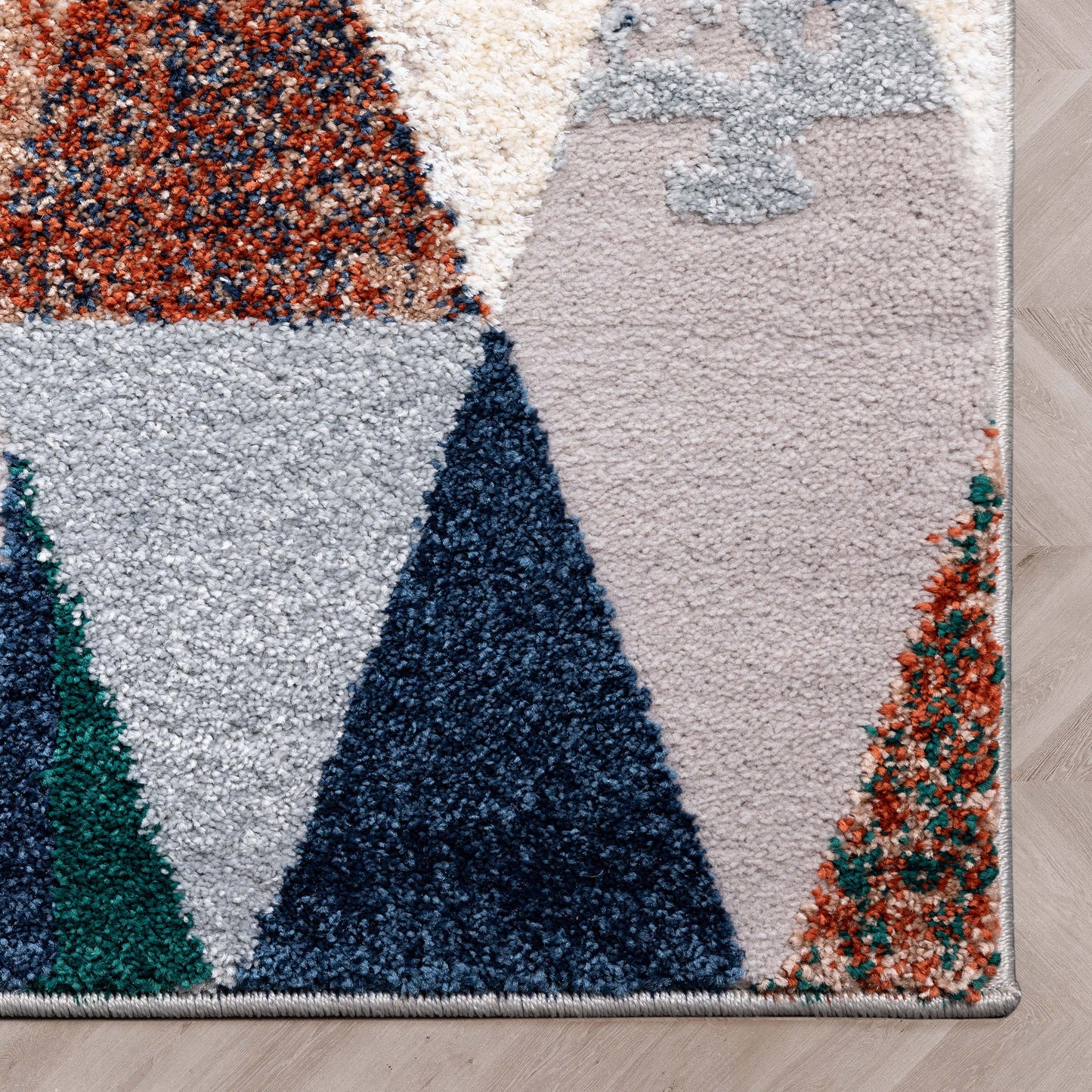 Mojave Diamond Geometric Pattern Grey High-Low Rug LEO-37