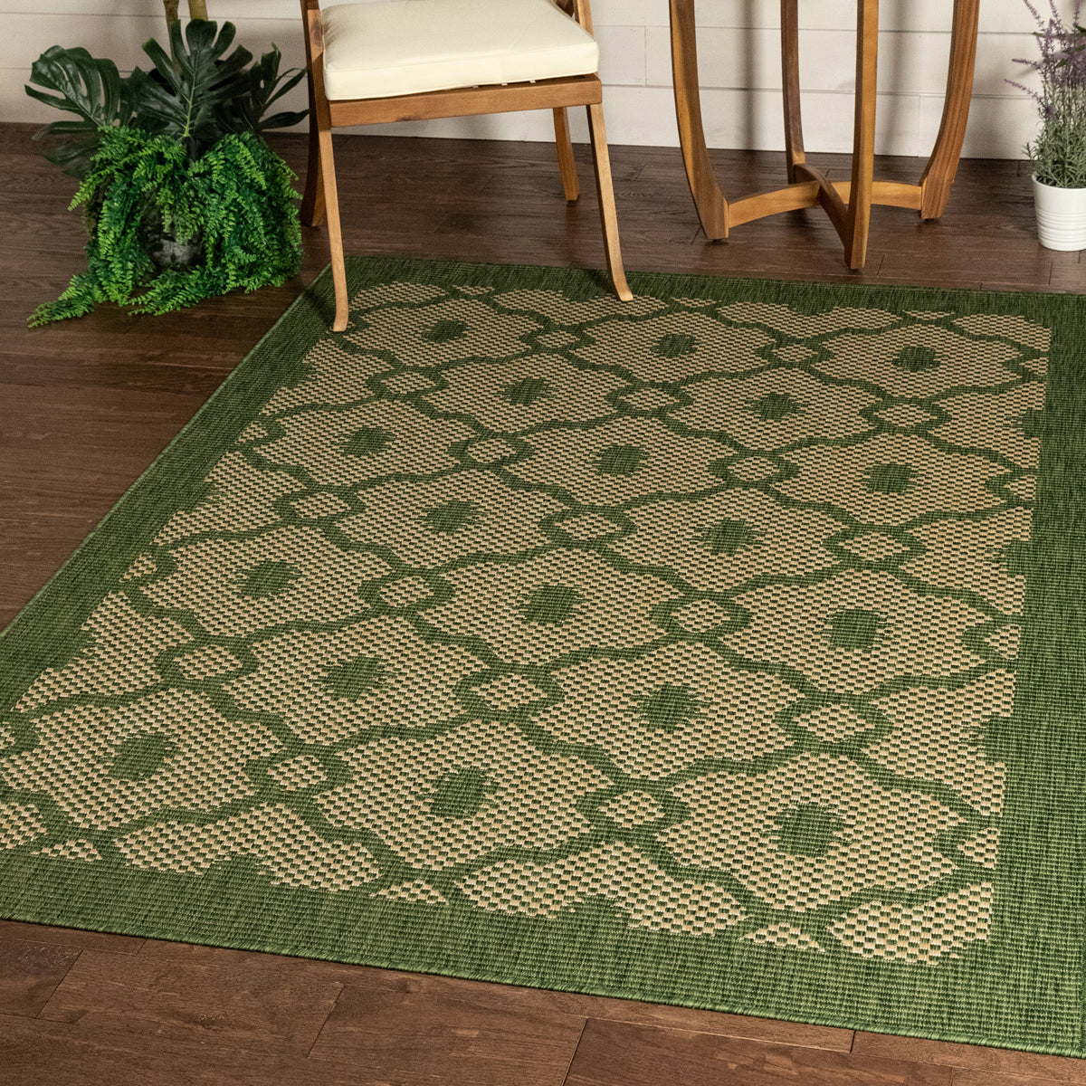 Sol Lattice Trellis Indoor Outdoor Green Flatweave Rug MED-105