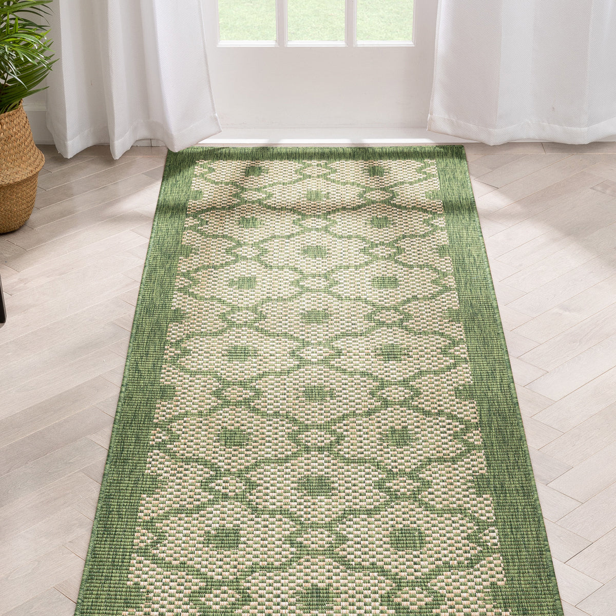 Sol Lattice Trellis Indoor Outdoor Green Flatweave Rug MED-105