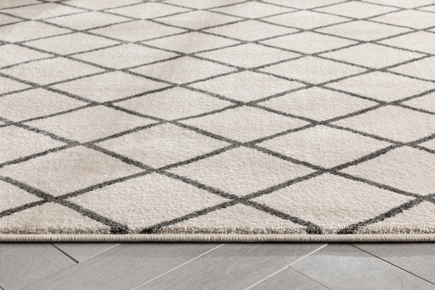 Aiden Trellis Modern Ivory Soft Rug BAL-22