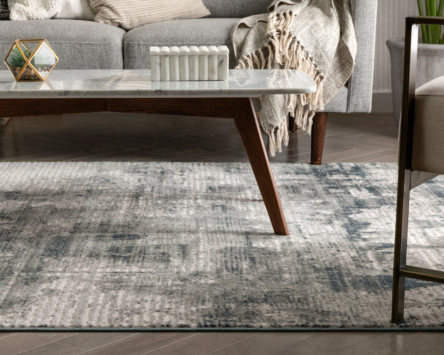 Penelope Modern Abstract Distressed Grey Rug BLS-107