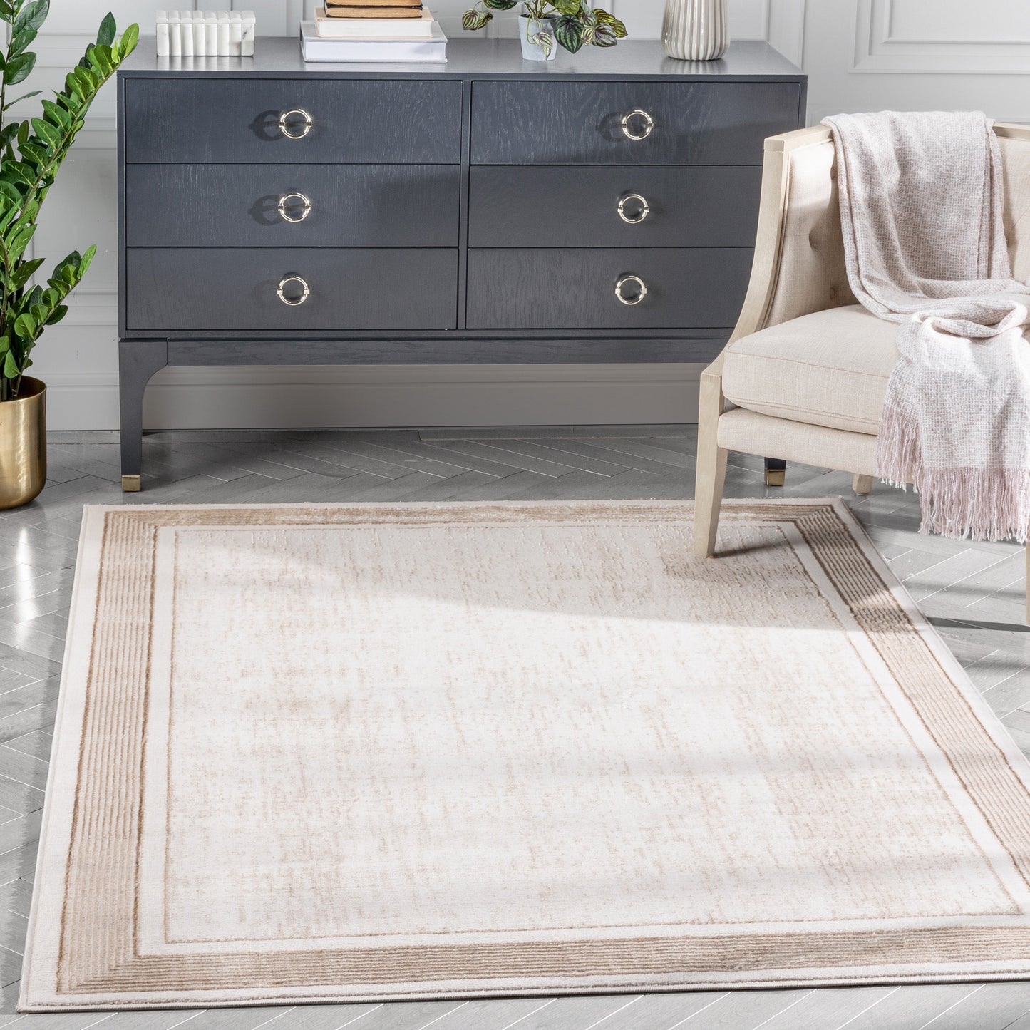 Filippa Vintage Border Pattern Ivory Glam Rug CAI-22