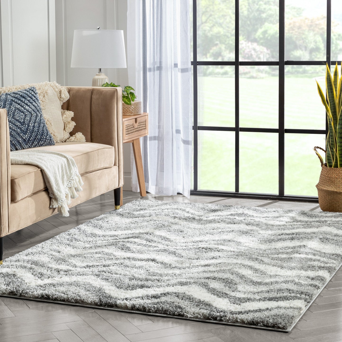 Tomar Modern Chevron Pattern Grey Thick & Soft Shag Rug CE-97