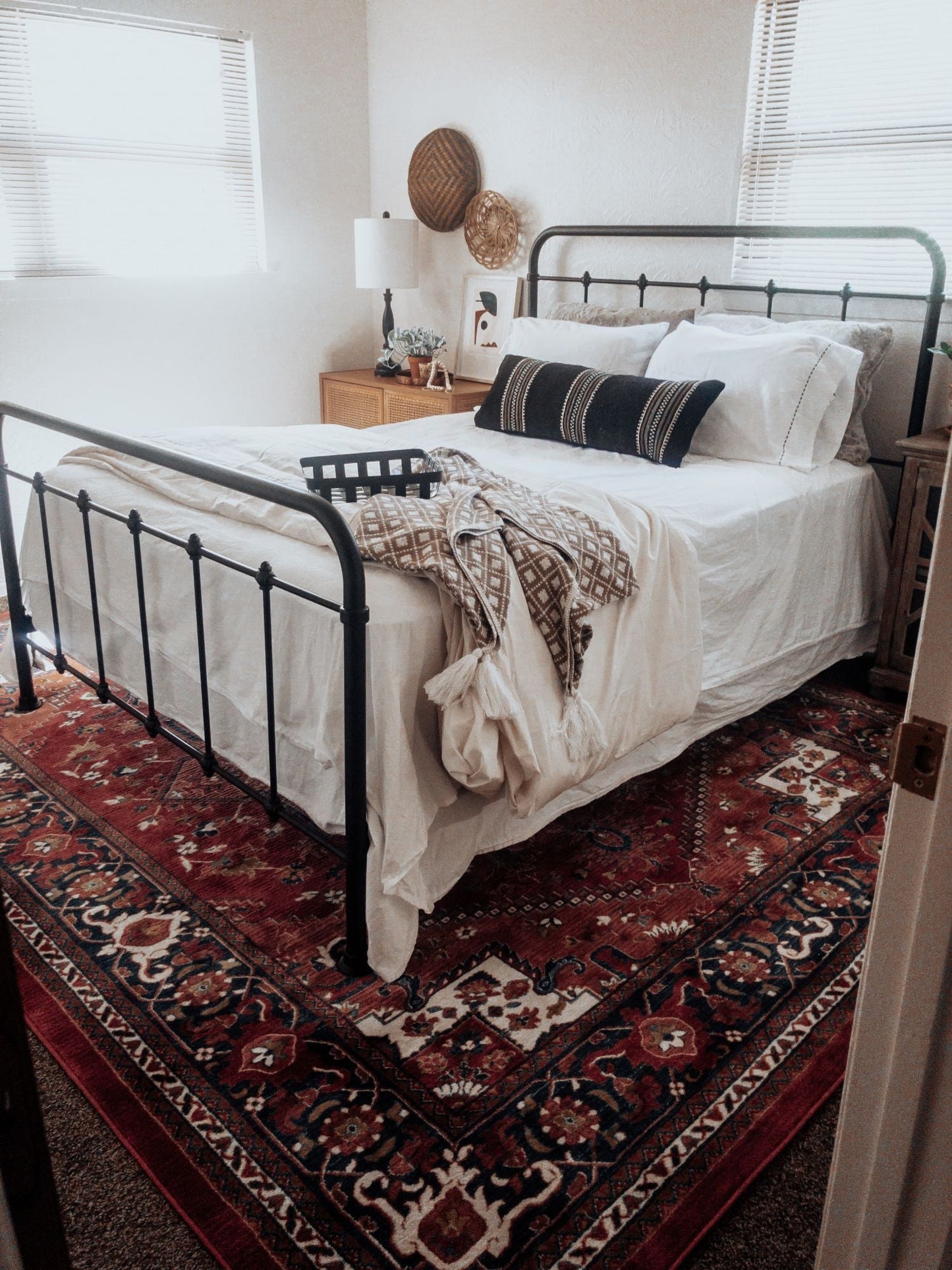 Jackie Crimson Traditional Medallion Tribal Rug TU-90