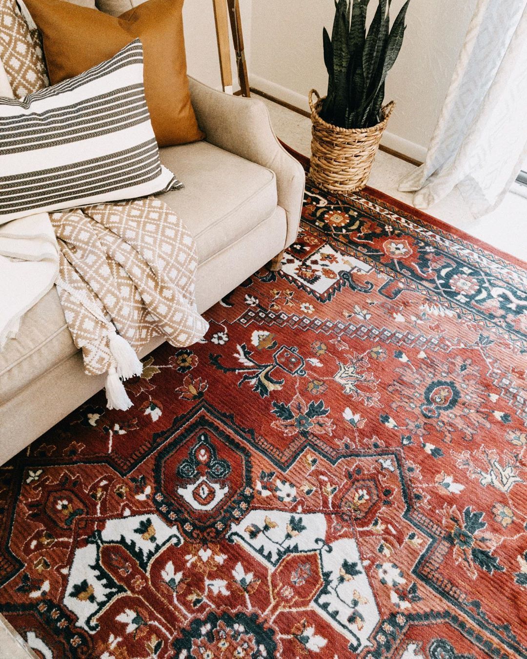 Jackie Crimson Traditional Medallion Tribal Rug TU-90